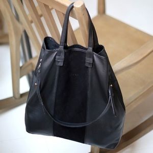 Sezane black leather Calvin bag